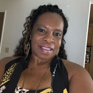 Meet your Posher, Alita